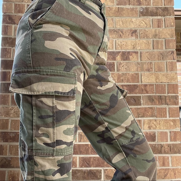 Camo Print Cargo Jeans - Picture 4 of 5